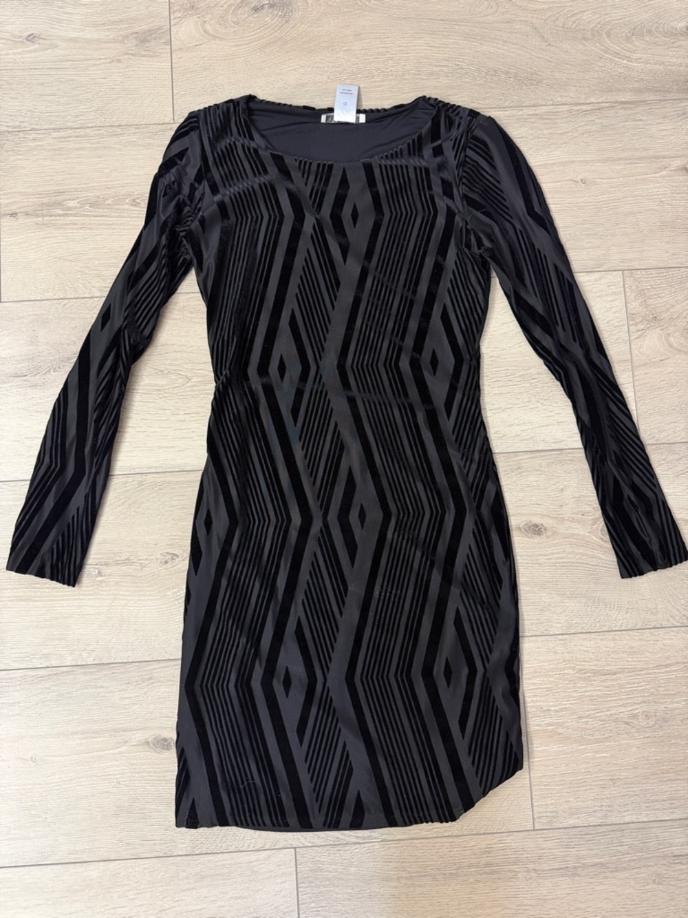 Bar III Black Geometric Velvet-Striped Long Sleeve Dress